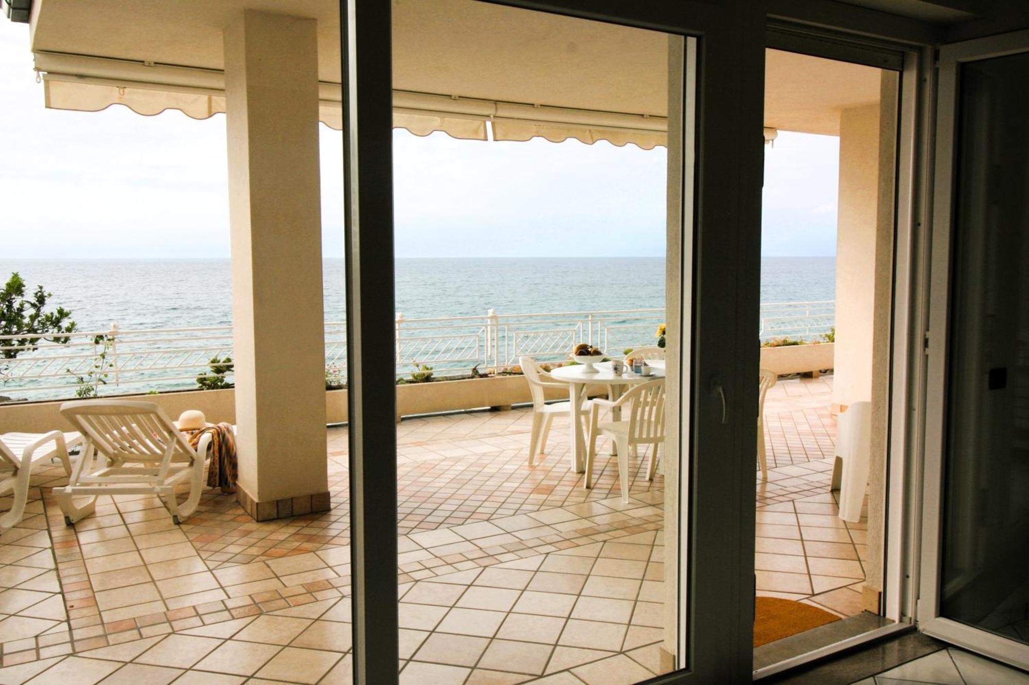 Villa Laura - Sul Mare Pizzo  Exteriér fotografie