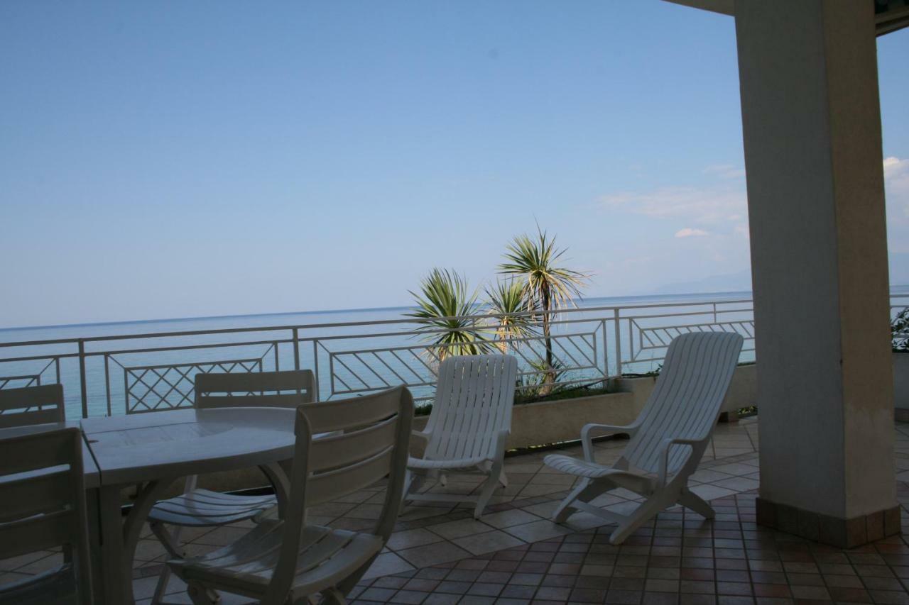 Villa Laura - Sul Mare Pizzo  Exteriér fotografie