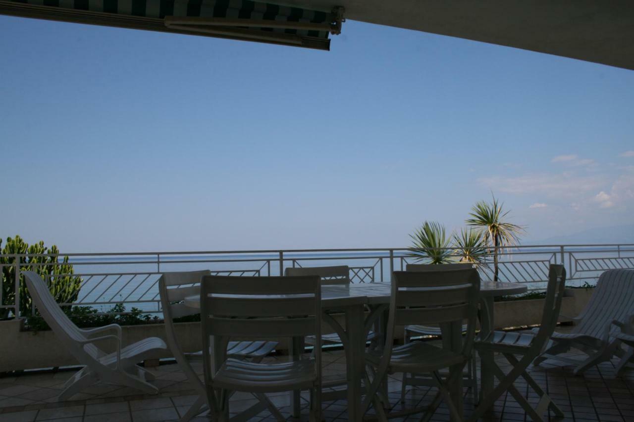 Villa Laura - Sul Mare Pizzo  Exteriér fotografie